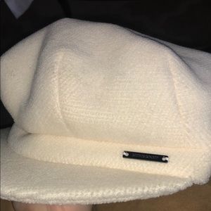 Burberry Hat Cream like new